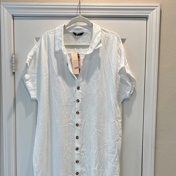 White Button-Down Maxi Dress - Picture 2 of 9